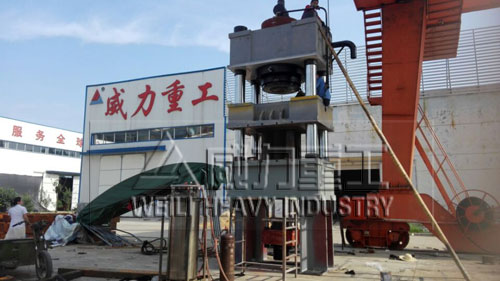 1200噸三梁四柱油壓機裝配圖