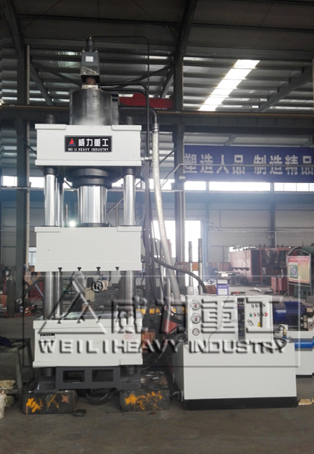 煙臺客戶定做的315噸快速油壓機