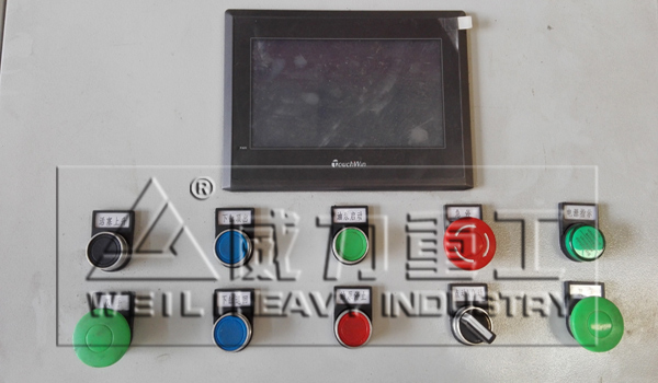 200噸快速油壓機plc