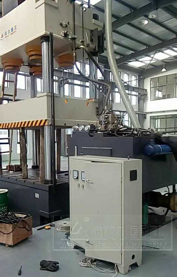 1000噸三梁四柱油壓機