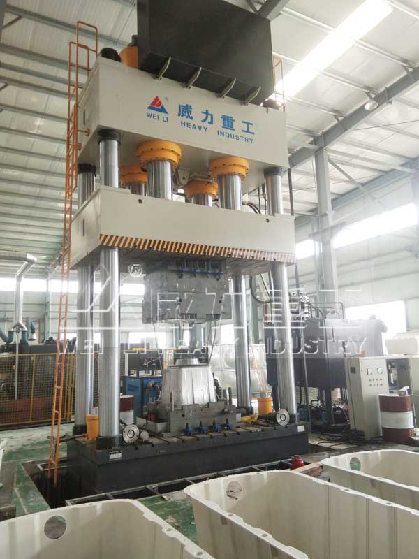 2000噸SMC玻璃鋼制品成型油壓機