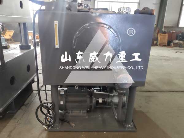 四柱油壓機泵站